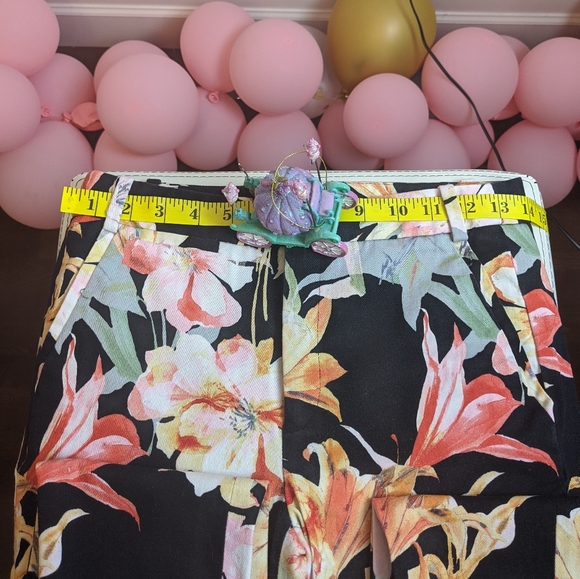 Fashion Pants - Picture 7 of 7